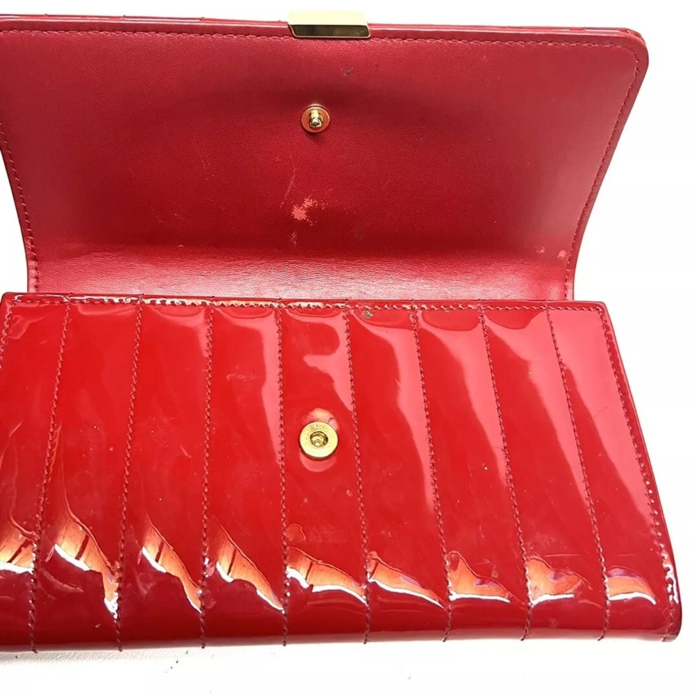Yves Saint Laurent Red Quilted Vicky Organizer Wallet - Picture 5 of 10